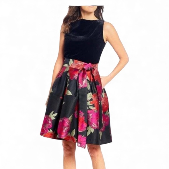 Alex Marie Dresses & Skirts - Alex Marie Allie Jacquard Fit & Flare A Line Skirt w Pockets Pink & Black Floral